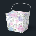 Ballotins Boîte de traitement pour partie d'impression Hydra<br><div class="desc">La boîte de faveur de la fête est affichée avec une impression florale d'hydrangée. Customisez cet objet ou achetez tel quel. Astuce : Ajoutez simplement vos bonnes friandises et ajoutez un ruban festif.</div>
