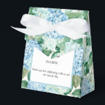 Ballotins Boîte de traitement pour partie d'impression Hydra<br><div class="desc">La boîte de faveur de la fête est affichée avec une impression florale d'hydrangée. Customisez cet élément et modifiez l'exemple de texte sur le vôtre. Astuce : Ajoutez simplement vos bonnes friandises et ajoutez un ruban festif. Image sous licence</div>
