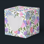 Ballotins Boîte de traitement pour partie d'impression Hydra<br><div class="desc">La boîte de faveur de la fête est affichée avec une impression florale d'hydrangée. Customisez cet objet ou achetez tel quel. Astuce : Ajoutez simplement vos bonnes friandises et ajoutez un ruban festif.</div>