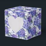 Ballotins Boîte de traitement pour partie d'impression Hydra<br><div class="desc">La boîte de faveur de la fête est affichée avec une impression florale d'hydrangée. Customisez cet objet ou achetez tel quel. Astuce : Ajoutez simplement vos bonnes friandises et ajoutez un ruban festif. Image sous licence</div>