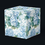 Ballotins Boîte de traitement pour partie d'impression Hydra<br><div class="desc">La boîte de faveur de la fête est affichée avec une impression florale d'hydrangée. Customisez cet objet ou achetez tel quel. Astuce : Ajoutez simplement vos bonnes friandises et ajoutez un ruban festif. Image sous licence</div>