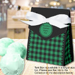 Ballotins Buffalo à carreaux - Noir et vert - Tente 3x1,5x3,<br><div class="desc">Boîte de cadeau de tente à carreaux buffalo noir et vert. Le texte est personnalisable. Si vous utilisez le bouton/l'outil 'Modifier le design', vous pouvez également ajouter vos propres images/photos. D'autres coloris, formes et tailles de boîtes sont disponibles. Voir la collection de toutes les tailles de boîtes et couleurs buffalo...</div>