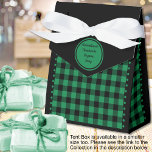 Ballotins Buffalo Check - Noir et Vert - Tente 4x2x5<br><div class="desc">Ballotin de tente à buffle noir et vert. Le texte est personnalisable. Si vous utilisez le bouton/outil "modifier la conception", vous pouvez également ajouter vos propres images/photos. Autres couleurs, formes et taille de boîte disponibles. Voir la collection de toutes les tailles de boîtes et couleurs de buffles ici : https://www.zazzle.com/collections/119842043554925619...</div>