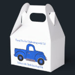 Ballotins Camion bleu Vintage peint à la main<br><div class="desc">Ballotins Vintages de camion bleu peint à la main pour bonbons, biscuits, autres. Portant un camion vintage peint à la main, ces boîtes sont amusantes et élégantes. Grand dans le cadre d'un don promotionnel ou comme souvenir d'une occasion comme un anniversaire ou une autre célébration. Ce design est personnalisable, vous...</div>