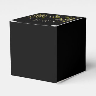 Ballotins Chandeliers d'or sur Black Posh Wedding Favor Box