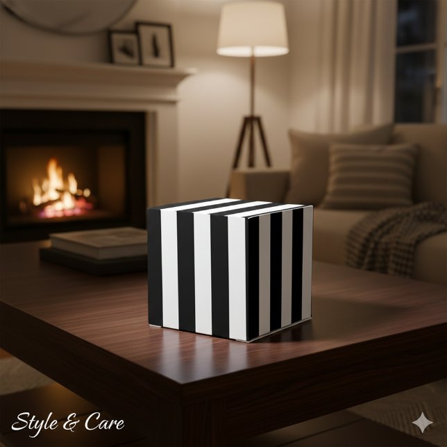 Ballotins Classique rayé blanc et noir Classique 2x2x2 (Classic White and Black Striped Classic 2x2x2 Favor Boxes)