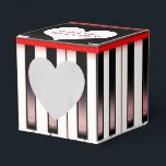 Ballotins Clavier de piano avec coeur<br><div class="desc">Coeur blanc avec des noms jeunes mariés sur le clavier du piano.</div>