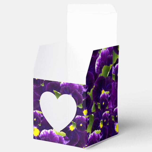Ballotins Clusters de Pansy Profond Violet : Beauté majestue (Ouvert)