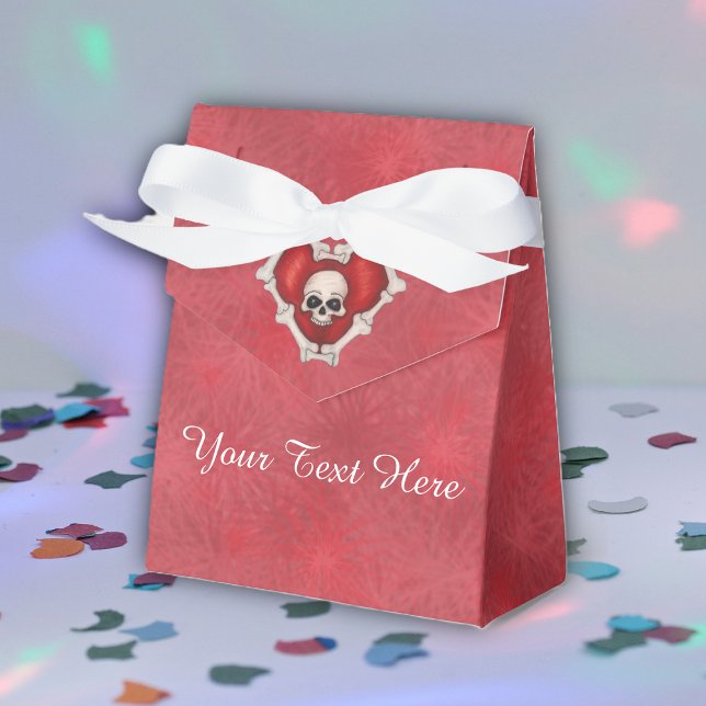 Ballotins Coeur rouge gothique des os Crâne blanc Tons rouge (Favor box with ribbon in red starburst pattern with Gothic red heart of bones and skull .)
