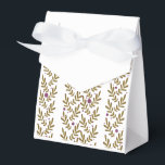 Ballotins Coffret Autumn Leaf Favor<br><div class="desc">Ajoutez une touche d'élégance naturelle à vos événements avec le coffret de boîtes cadeaux Feuille d'Automne. Cet ensemble de dix boîtes de style tente présente un design charmant de feuilles stylisées dans des tons d'olive chaud et de pourpre doux, rehaussé de délicates baies, ce qui le rend parfait pour les...</div>