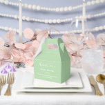 Ballotins Coffret de friandises pour fête<br><div class="desc">La boîte de faveur de fête est montrée dans une élégante couleur vert sauge.
Personnalisez cet article et changez le texte d'exemple pour le vôtre.
Astuce : ajoutez simplement vos délicieux traitements et un ruban de fête.</div>