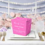 Ballotins Coffret friandises pour fête<br><div class="desc">La boîte de faveur de fête est présentée dans une couleur rose chaud de fête.
Personnalisez cet élément et remplacez le texte exemple par le vôtre.
Astuce : ajoutez simplement vos délicieuses friandises et un ruban de fête.</div>