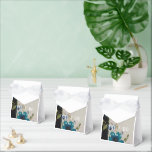 Ballotins Collection de faire-part de mariage dentelle éléga<br><div class="desc">Célébrez votre jour spécial avec cette invitation de mariage en dentelle magnifiquement conçue. Avec un délicat overlay en dentelle, cette invitation dégage une romance et une élégance intemporelles. Le fond pastel doux et les détails complexes en dentelle créent un look sophistiqué inspiré du vintage, parfait pour tout thème de mariage....</div>