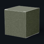 Ballotins Conception de boîte cadeau verte à mousse tachetée<br><div class="desc">Cette boîte de faveur verte mousse tachetée est le mélange parfait de texture subtile et de tons terreux riches - idéal pour les événements haut de gamme, les promotions à grande échelle et les célébrations inoubliables. Conçue avec un dessus mat moderne et des côtés tachetés, cette boîte est faite pour...</div>