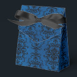 Ballotins Damask gothique noir et bleu<br><div class="desc">Motif damassé rustique vintage noir sur une boîte-cadeau à texture bleue délabrée idéale pour les mariages gothiques ou Halloween !</div>