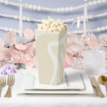 Ballotins Élégant Crème Beige Motif Organique Simple Popcorn<br><div class="desc">Servez des friandises avec style grâce à ces boîtes de popcorn crème beige élégantes avec un motif organique simple. Parfaites pour les mariages, les fêtes ou les événements spéciaux, leurs tons neutres et leur design minimaliste ajoutent une touche raffinée et charmante à votre présentation de snack. Durables et faciles à...</div>