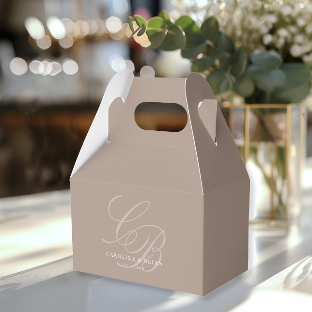 Ballotins Élégant, Monogramme, Mariage (Elegant, Monogram, Wedding Favor Boxes with your name and date. Mocha Mousse-Light-Brown.)