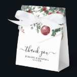 Ballotins Élégant Noël Floral Mariage d'hiver<br><div class="desc">Des ballotins rustiques à thème hivernal avec un arrière - plan blanc simple,  des fleurs et des feuillages d'aquarelle festifs,  des billes rouges et or de noël,  le titre "merci" et vos noms.</div>