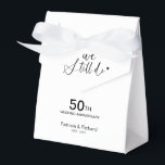 Ballotins Élégant Renouvellement de Vœux de Mariage Nous le<br><div class="desc">Célébrez le renouvellement de vos vœux de mariage avec style grâce à nos élégantes boîtes de faveur de calligraphie. Elles peuvent être personnalisées avec vos détails et adaptées à n'importe quelle couleur.</div>