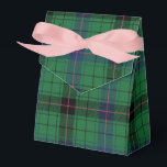 Ballotins Élégant Tartan Vert Plaid Davidson<br><div class="desc">Découvrez nos boîtes de faveur à tartan vert Davidson ! Ajoutez une touche d'élégance intemporelle et d'esprit festif à vos cadeaux avec ces boîtes de faveur magnifiquement conçues. Ces boîtes de faveur présentent un motif tartan à carreaux verts classique.</div>