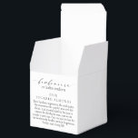 Ballotins Ellesmere Une tradition italienne 5 amandes sucrée<br><div class="desc">Ces boîtes de dragées de mariage présentent un design minimaliste et un titre en calligraphie. Personnalisez les étiquettes avec vos noms,  le titre en écriture n'est pas modifiable. Pour une personnalisation plus avancée de ce design,  sélectionnez simplement le bouton "Personnaliser" ci-dessus.</div>