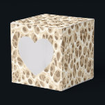 Ballotins Empreinte de léopard<br><div class="desc">Cette boîte de faveur de fête est affichée dans un empreinte de léopard safari moderne. Couleurs beige et marron. Customisez cet objet ou achetez comme indiqué. Image stock</div>