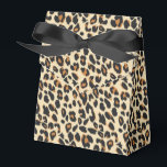 Ballotins Empreinte de léopard<br><div class="desc">Cette boîte de faveur de fête est affichée dans un empreinte de léopard safari moderne. Couleurs beige et marron. Customisez cet objet ou achetez comme indiqué. Image stock</div>