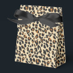 Ballotins Empreinte de léopard<br><div class="desc">Cette boîte de faveur de fête est affichée dans un empreinte de léopard safari moderne. Couleurs beige et marron. Customisez cet objet ou achetez comme indiqué. Image stock</div>