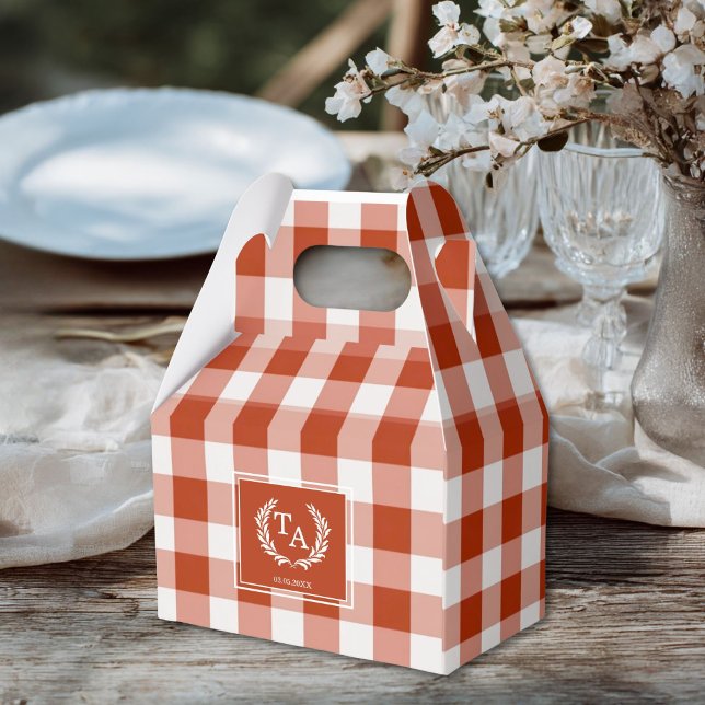Ballotins En vichy Monogramme Orange-Rouge (Custom Orange-Red Gingham Monogram Crest Favor Boxes for your wedding or other Occasions.)