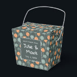 Ballotins Faveur de remerciement Floral Doodle<br><div class="desc">Emballez votre gratitude avec style dans cette charmante boîte à faveurs florale avec une note de remerciement personnalisée Doodle. Caractérisée par un motif floral classique dessiné à la main et associée à un message de remerciement illustré fantaisiste, cette boîte à faveurs ajoute une touche chaleureuse et personnelle à toute célébration....</div>