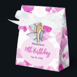 Ballotins Fée d'anniversaire Princesse Coeurs Roses Croquis<br><div class="desc">Conçu d'après mon illustration de mode d'une belle dame aux cheveux blonds portant une robe élégante classique blanche aux pétales de fleurs grises. Le design comporte un texte personnalisable au centre et des bulles de coeurs roses en arrière-plan. Cadeau parfait pour les amateurs de mode ! Personnalisable avec votre propre...</div>