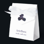 Ballotins Fleur d'Iris Violet Élégant Marque de Fleuriste<br><div class="desc">Améliorez la présentation de votre marque avec ces élégantes boîtes de fleurs d'iris violettes, parfaites pour les fleuristes, les boutiques ou les cadeaux d'événements spéciaux. Dotées d'une photo sophistiquée d'iris, ces boîtes personnalisables ajoutent une touche florale raffinée à l'emballage de petits cadeaux, de cadeaux de mariage ou de cadeaux promotionnels....</div>