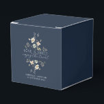 Ballotins Fleur Sauvage Bleue Élégante L'Amour Est Doux Mari<br><div class="desc">Ravissez vos invités de mariage avec cette élégante boîte à cadeau florale qui présente le message romantique "L'amour est doux, profitez du traité". Parfaite pour votre petit plaisir sucré, cette boîte personnalisée bleu marine comprend les noms des mariés et la date du mariage, magnifiquement accentués de délicates illustrations botaniques à...</div>