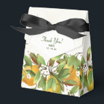 Ballotins Fleurs de fruits de poire<br><div class="desc">Poires suspendues parmi des feuilles vertes avec des fleurs blanches.</div>