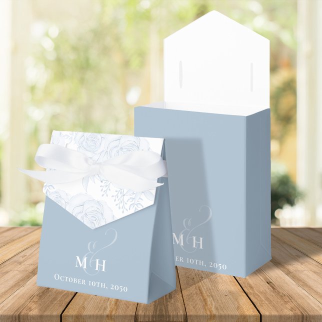 Ballotins Fleurs de mariage Dusty Blue Botanical Monogramme (Elegant wedding favor box with ribbon and calligraphy script monogram ampersand. )