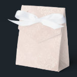 Ballotins Ivoire et damas blanc en détresse grunge<br><div class="desc">Boîte de faveur en damas vintage ivre et blanc scintillant avec une touche de rose</div>