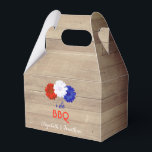 Ballotins Je fais BBQ Patriotique Floral<br><div class="desc">Je fais un barbecue avec des fleurs patriotiques rouge,  blanc et bleu contre un arrière - plan de bois rustique</div>