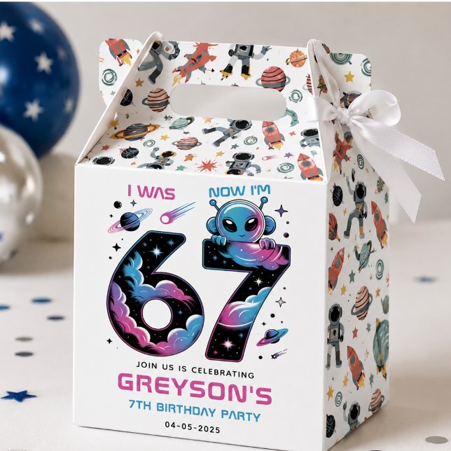 Ballotins Joli espace 7e anniversaire | Six et sept ans (Cute Space 7th Birthday | Six & Seven Year Old Favor Boxes)