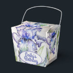 Ballotins Jolie boîte cadeau de gâteau d'anniversaire à fleu<br><div class="desc">Boîtes cadeau de gâteau de mariage/anniversaire à fleurs d'iris bleu,  avec nom entièrement personnalisable. Conçues à partir de l'une de mes peintures à l'aquarelle.</div>