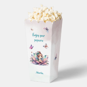 Ballotins Jolie fée assise à l'intérieur d'une fleur