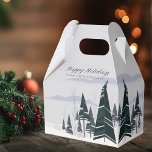 Ballotins Joyeuses fêtes Arbres d'hiver moderne fête de Noël<br><div class="desc">Une belle scène hivernale d'une forêt enneigée d'épinettes et de sapins vert foncé et d'un ciel gris pâle décore ce ballotin de fête de vacances pour un gala de mariage ou de Noël. Ce dessin moderne d'un paysage naturel enneigé est parfait pour un événement de décembre ou janvier.</div>