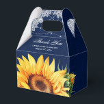 Ballotins Lumières de Chaîne de Burlap Bleu Marine Remerciem<br><div class="desc">Boîte de faveur de mariage personnalisée bleu marine avec une texture de burlap et des fleurs de tournesol avec des lumières de chaîne.</div>