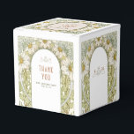 Ballotins Marguerite Daisy Delicate Art Nouveau Mucha<br><div class="desc">"Ajoutez une touche de beauté naturelle à vos faveurs mariages ou festives avec ces charmantes marguerites et ballotins à thème marguerite. Ces élégantes boîtes blanches sont ornées de motifs floraux délicats et sont parfaites pour remplir de bonbons, de petites babioles ou d'autres petits cadeaux pour vos invités. Le design rustique...</div>