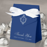 Ballotins Mariage Bleu Royal Argent Crest Monogramme Merci<br><div class="desc">Une boîte de faveur de mariage bleu royal. Sur le rabat, il y a un blason en faux foil argenté avec un monogramme à l'intérieur, composé de 2 initiales. Le message Merci est écrit dans la partie inférieure, dans un script gris élégant, l'occasion et la date sont écrites en majuscules...</div>