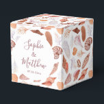 Ballotins Mariage Chic de Style Côtier à l'Aquarelle Coquill<br><div class="desc">Les Boîtes de Faveur de Mariage Chic de Style Côtier à l'Aquarelle Coquillages de Plage présentent un joli motif de coquillages sur fond blanc avec vos noms personnalisés et la date sur le côté. Parfait pour les mariages côtiers et estivaux. Personnalisez en modifiant le texte dans les boîtes de texte....</div>