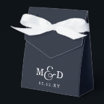 Ballotins Mariage de monogramme moderne classique de la Mari<br><div class="desc">Marine Classique Moderne Monogramme Mariage Faveur Boîtes</div>