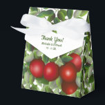 Ballotins Mariage de Red Apples | Merci<br><div class="desc">Pommes rouges suspendues parmi les feuilles vertes.</div>