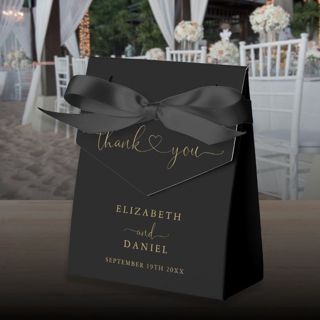 Ballotins Mariage élégant à l'écriture cursive cœur noir et  (Elegant Black And Gold Heart Script Wedding Favor Boxes)