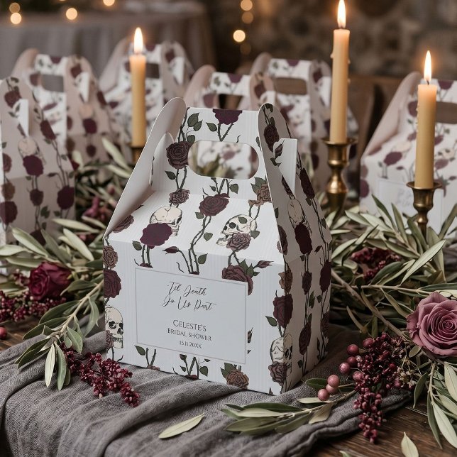Ballotins Mariage Gris Clair Soft Gothique (Soft Gothic Wedding Favor Box features hand-drawn ink art with romantic skulls and maroon roses)