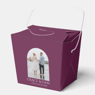 Ballotins Mariage minimaliste moderne avec arche en prune fo